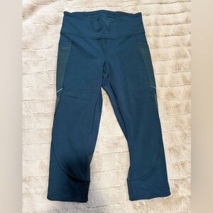 Lululemon Blue/Green Capri Leggings